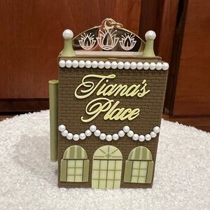 Bath and Body Works + Disney Tiana's Place Pocketbac Holder NWT